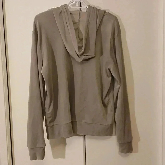 Super  soft gray hoodie - Picture 6 of 9
